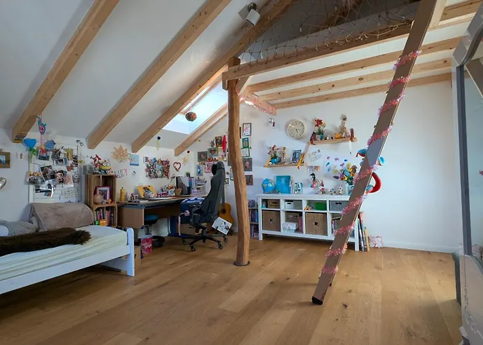 New - Wooden House *