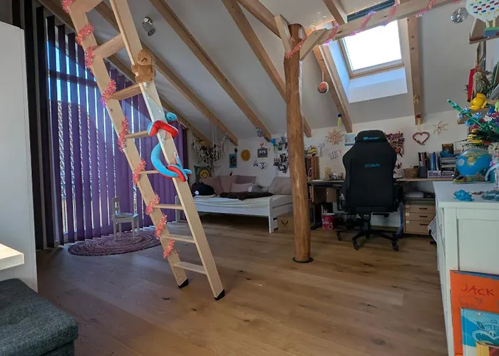 New - Wooden House Willa *